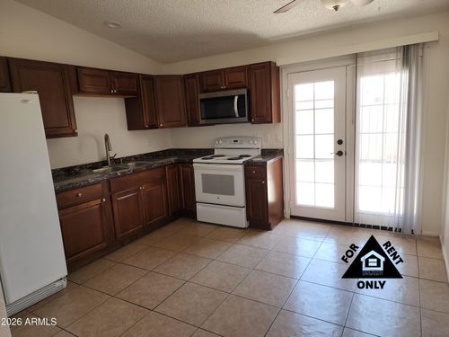 60-3120 N 67th Ln, Phoenix, AZ, 85033-4653 | Card Image