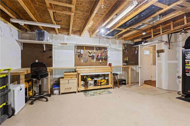 This workshop can easily be transformed into a game room! | Image 26