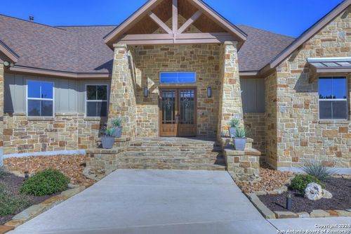 121 Wine Cup, Spring Branch, TX, 78070-5548 | Card Image