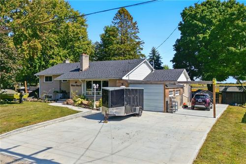 64 Wilmot St S, Drumbo, ON, N0J1G0 | Card Image