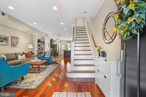 1917 H St Ne, WASHINGTON, DC, 20002-4115 | Card Image