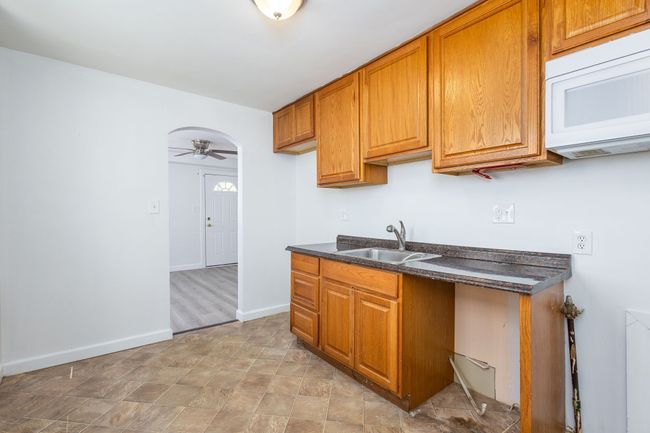 34 E Milton Ave, House other with 2 bedrooms, 1 bathrooms and null parking in Hazel Park MI | Image 11