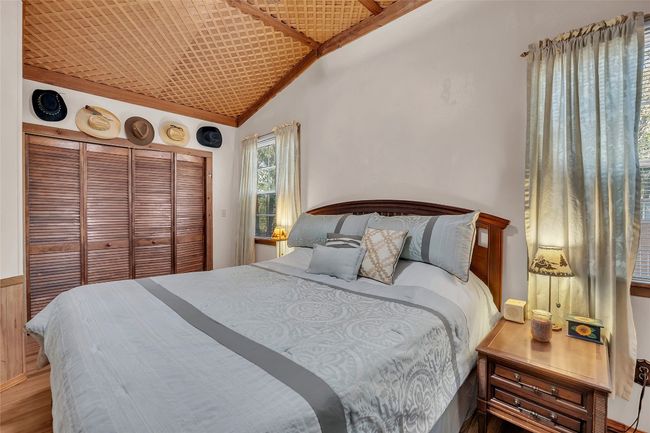 320 Pope Bnd S, House other with 3 bedrooms, 2 bathrooms and 6 parking in Cedar Creek TX | Image 15