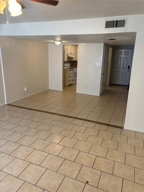 3205 Las Vegas Trl, Fort Worth, TX, 76116-4912 | Card Image