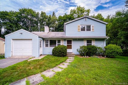 15 Nightingale Rd, Katonah, NY, 10536-1903 | Card Image