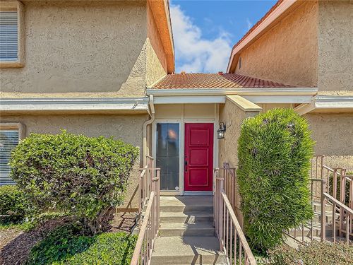 357 Sprucewood Ave, Oak Park, CA, 91377-1229 | Card Image
