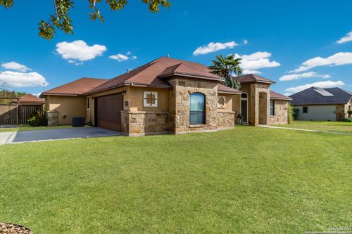 1758 Crooked Crk, Pleasanton, TX, 78064-4512 | Card Image