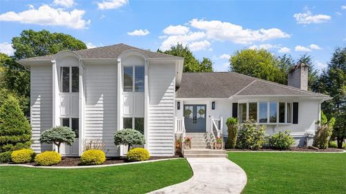 83 Nicole Dr, West Warwick, RI, 02893-3353 | Card Image