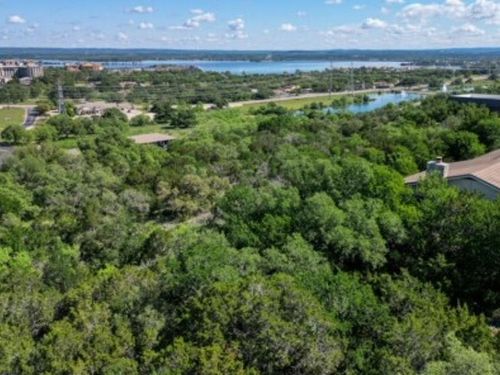 4052 Dogie Dr, Horseshoe Bay, TX, 78657 | Card Image