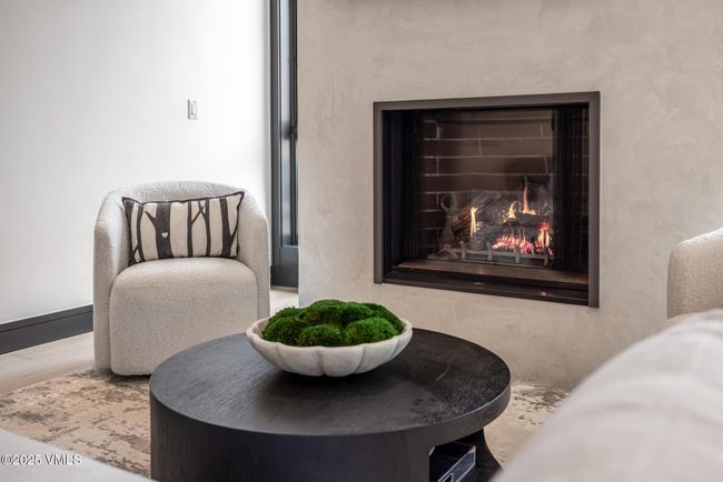 C - 141 E Meadow Dr, Condo with 2 bedrooms, 3 bathrooms and 1 parking in Vail CO | Image 8