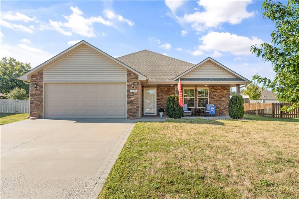 Creekland Dr, Grain Valley, MO 64029