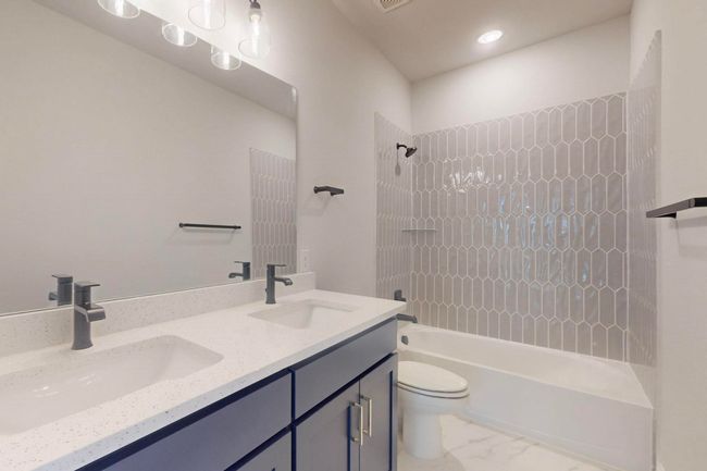 2208 Fairwater Mews, House other with 4 bedrooms, 3 bathrooms and null parking in Rowlett TX | Image 30
