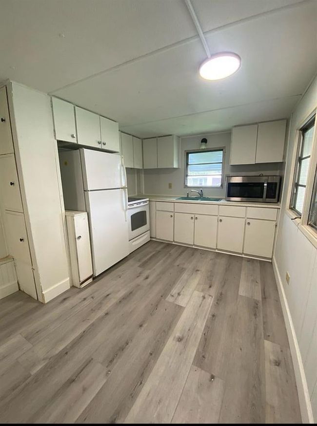 6236 Midland St, House other with 2 bedrooms, 1 bathrooms and null parking in ZEPHYRHILLS FL | Image 4