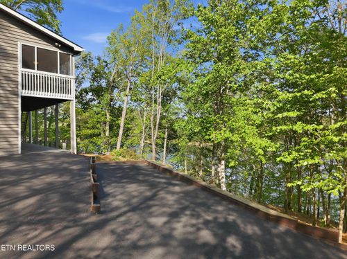 183 Ridgeview Cir, Sharps Chapel, TN, 37866-3706 | Card Image