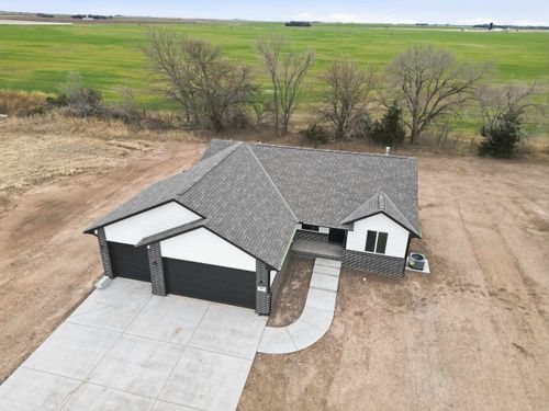 907 W 17th St, Harper, KS, 67058 | Card Image