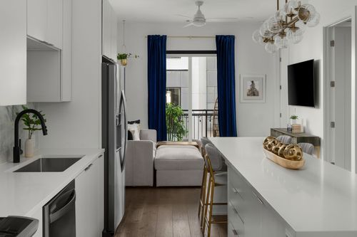 apt-211-1125 10th Ave N, Nashville, TN, 37208-3387 | Card Image