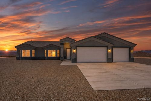 9818 N Cyrus Rd, Kingman, AZ, 86401 | Card Image