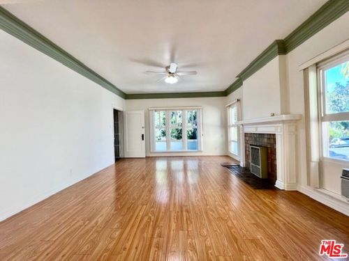 860 S Berendo St, Los Angeles, CA, 90004 | Card Image