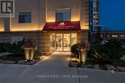 216-1407 Dupont St, Toronto, ON, M6H4J7 | Card Image