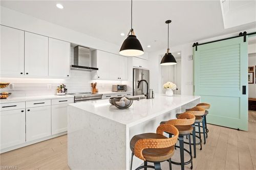 403-1111 Central Ave, NAPLES, FL, 34102-6264 | Card Image