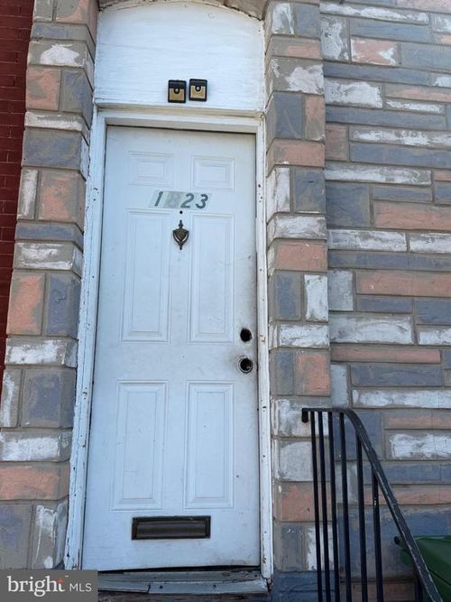1823 Division St, BALTIMORE, MD, 21217-3203 | Card Image