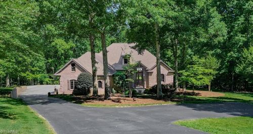 562 Rocky Cove Ln, Denton, NC, 27239-7270 | Card Image