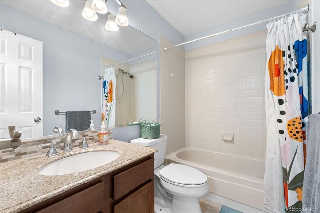 Upstairs second bath | Image 19