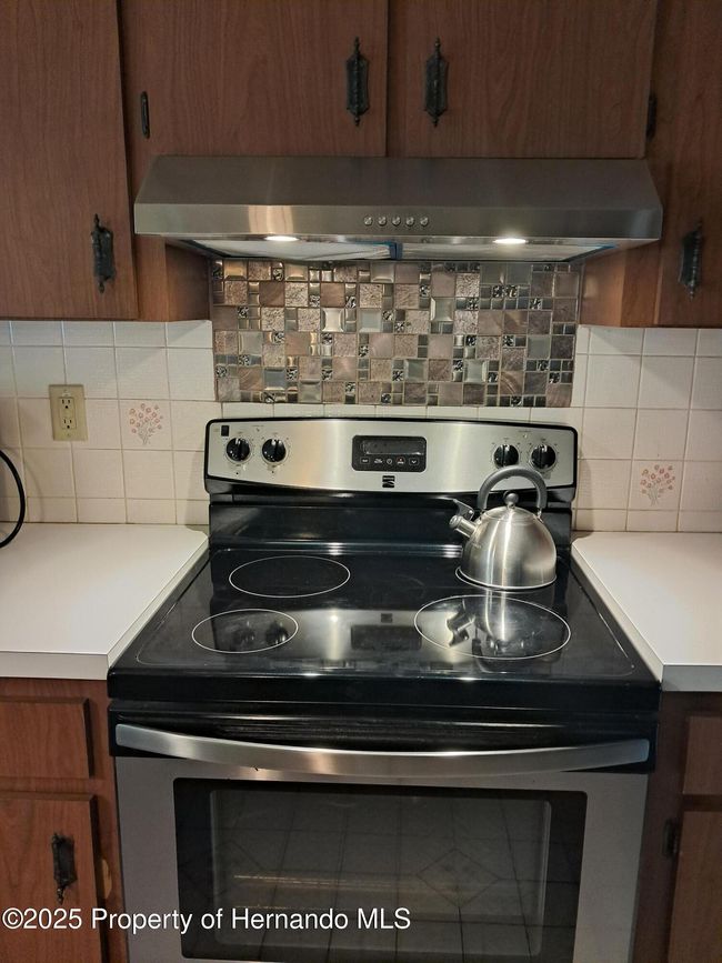 5441 Alderwood St, House other with 2 bedrooms, 2 bathrooms and null parking in SPRING HILL FL | Image 24