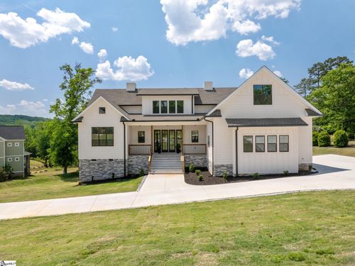 100 Pinelands Pl, Travelers Rest, SC, 29690-9818 | Card Image