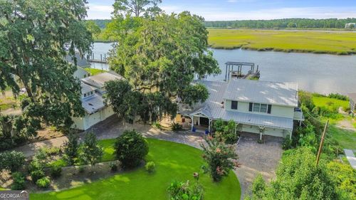 189 E 1st St, Midway, GA, 31320-7228 | Card Image