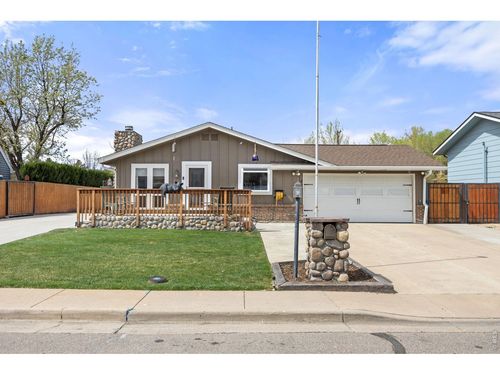 3209 Custer Ave, Loveland, CO, 80538-8327 | Card Image