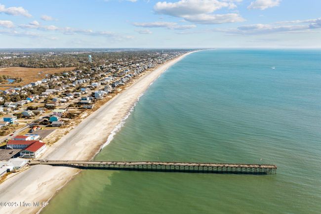 233 Ne 70 Th St, House other with 3 bedrooms, 2 bathrooms and null parking in Oak Island NC | Image 68