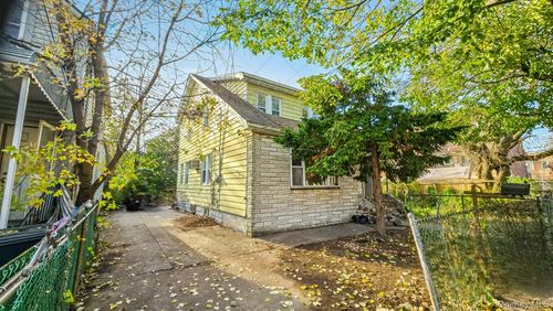 1348 E 91st St, Brooklyn, NY, 11236-4715 | Card Image