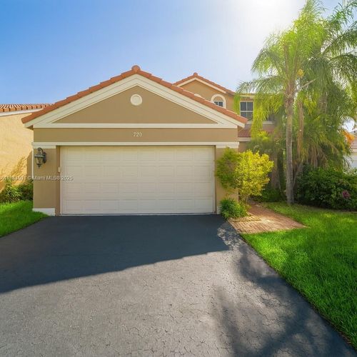 720-720 Falling Water Rd, Weston, FL, 33326-3552 | Card Image
