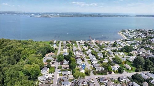 52 What Cheer Road, Narragansett, RI, 02882 | Card Image