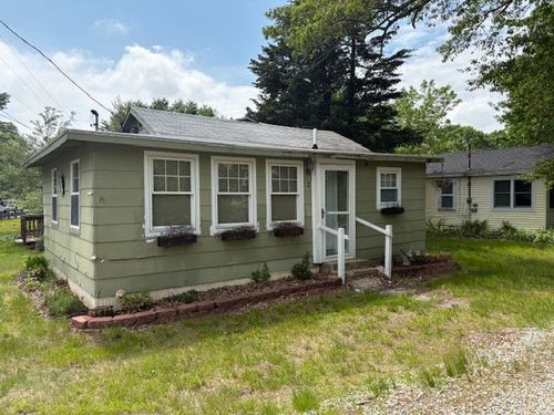 2 Roberge Way, Chepachet, RI, 02814-1019 | Card Image