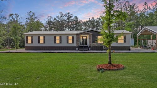 94 Saint Angelo Ln, Poplarville, MS, 39470-6173 | Card Image
