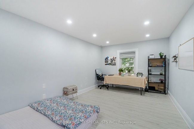 521 Guelph St, Home with 5 bedrooms, 5 bathrooms and 13 parking in Norval ON | Image 22