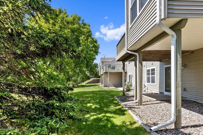 4006 Lawndale Ln N, Townhouse with 3 bedrooms, 3 bathrooms and null parking in Plymouth MN | Image 30