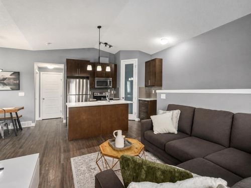 1324-2461 Baysprings Link Sw, Airdrie, AB, T4B4C6 | Card Image
