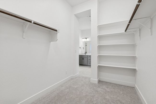 Owner's Closet | Image 13