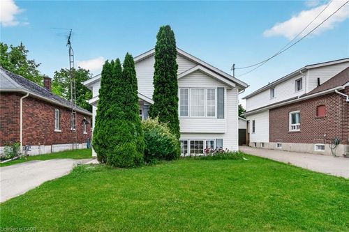 5524 Fraser St, Niagara Falls, ON, L2E3C9 | Card Image