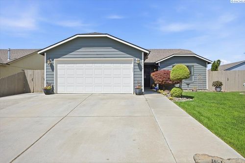 5004 Arthur Ln, Pasco, WA, 99301-8408 | Card Image