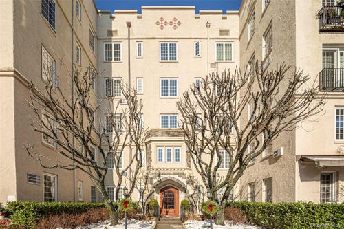 apt-5a-1 Rivermere, Bronxville, NY, 10708-2628 | Card Image
