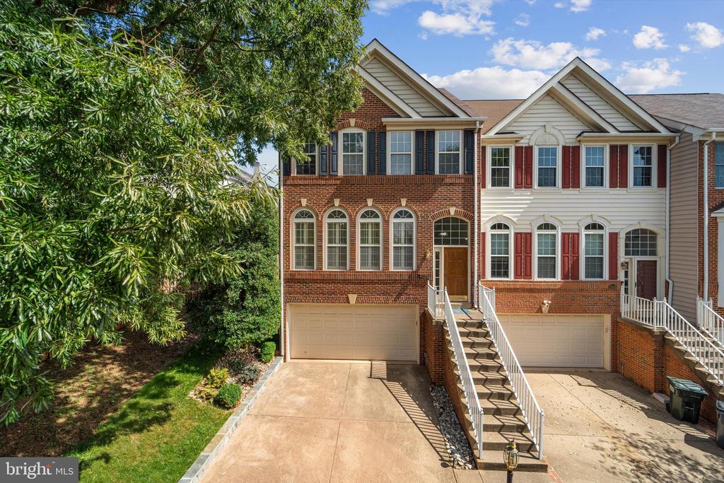 Glenmere Sq, Sterling, VA 20165