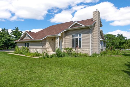 24453 110th St, Anamosa, IA, 52205-7913 | Card Image