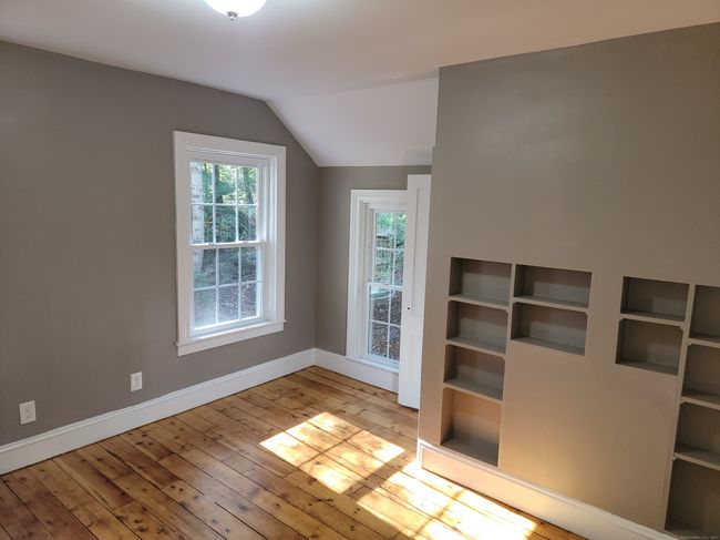 11 Pigeon Swamp Rd, House other with 4 bedrooms, 2 bathrooms and 6 parking in South Windham CT | Image 32