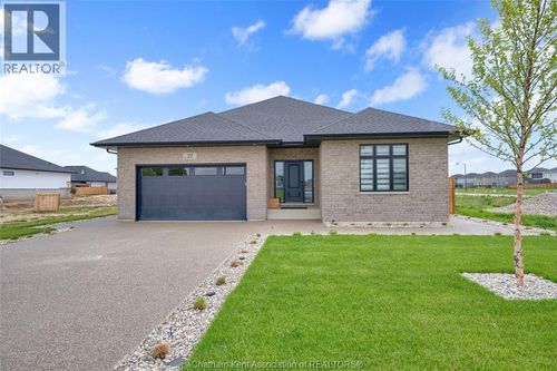 26 Rosewood Crescent, Chatham, ON, N7M0V4 | Card Image