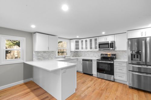 2 Chapel Hill Rd, New Milford, CT, 06776-5010 | Card Image