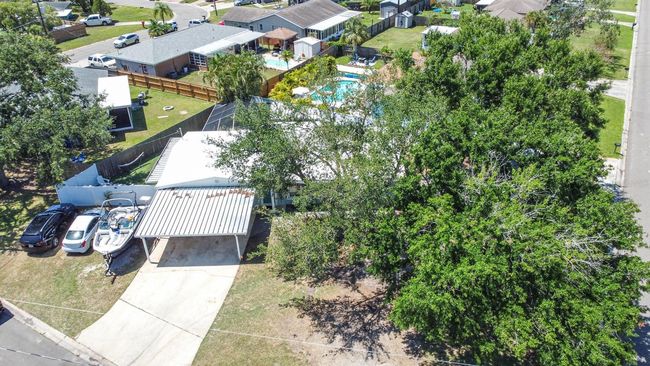 489 Fox Run Trl, House other with 3 bedrooms, 2 bathrooms and null parking in APOLLO BEACH FL | Image 6